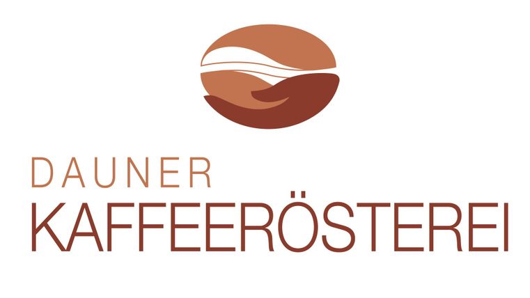 Ein Logo der Dauner Kaffeerösterei. Es zeigt eine Kaffeebohne und Hände, die für Qualität und Handwerk stehen.
