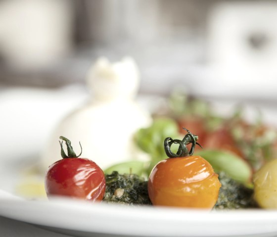 Landgasthaus "Zum Kreuzberg" regionale K&uuml;che, &copy; CC BY-SA Andreas Goltz