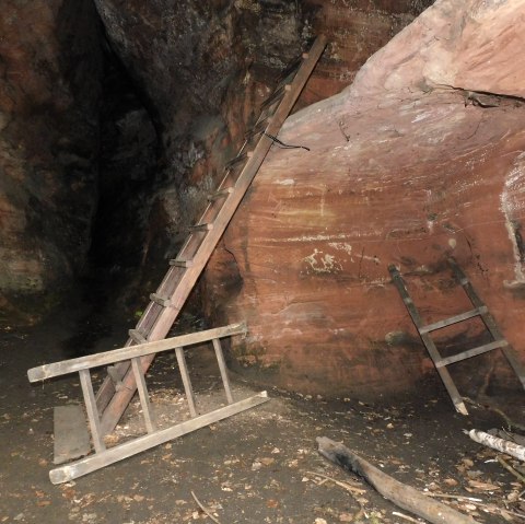 Klausenhöhle, Eingang, © Deutsch-Luxemburgische Tourist-Information