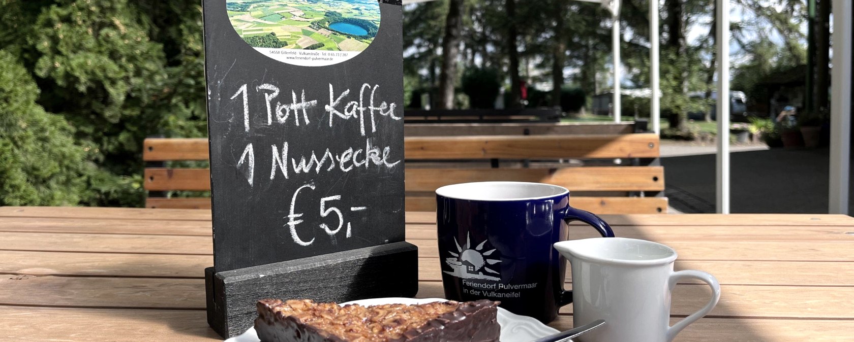 Kaffee und Kuchen, © Feriendorf Pulvermaar