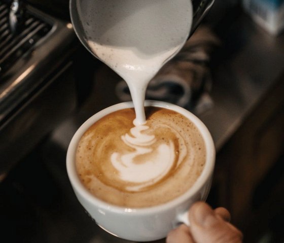 K33 Caf&eacute; & Bistro, &copy; K33