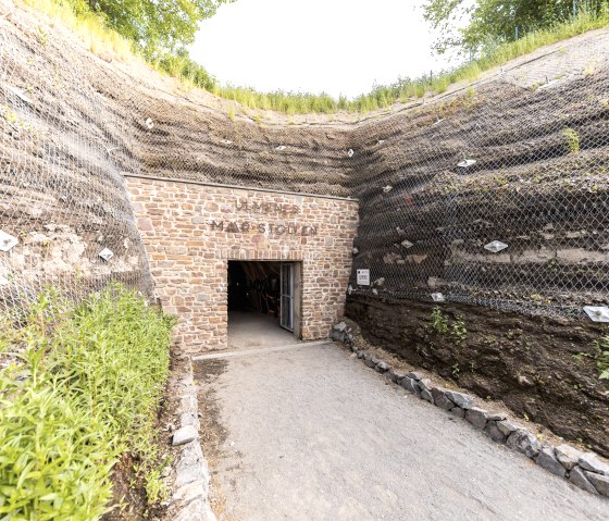 Eingang zum Maar-Stollen, &copy; Eifel Tourismus GmbH, AR-shapefruit AG
