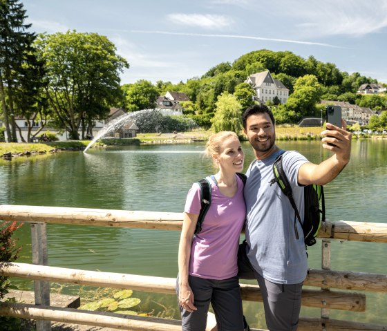 Capture the hike on photo, here at the Schwanenweiher Blankenheim, © Eifel Tourismus GmbH, Dominik Ketz