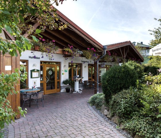 Eingang Restaurant und Hofladen, &copy; J. Janshen