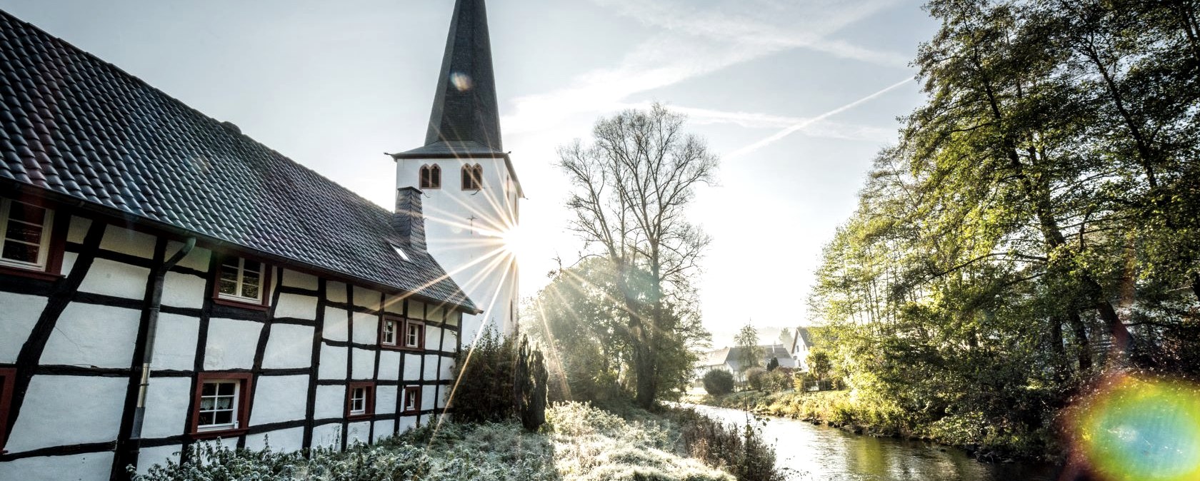 Church in Olef on the Eifelsteig trail, © Eifel Tourismus GmbH, D. Ketz