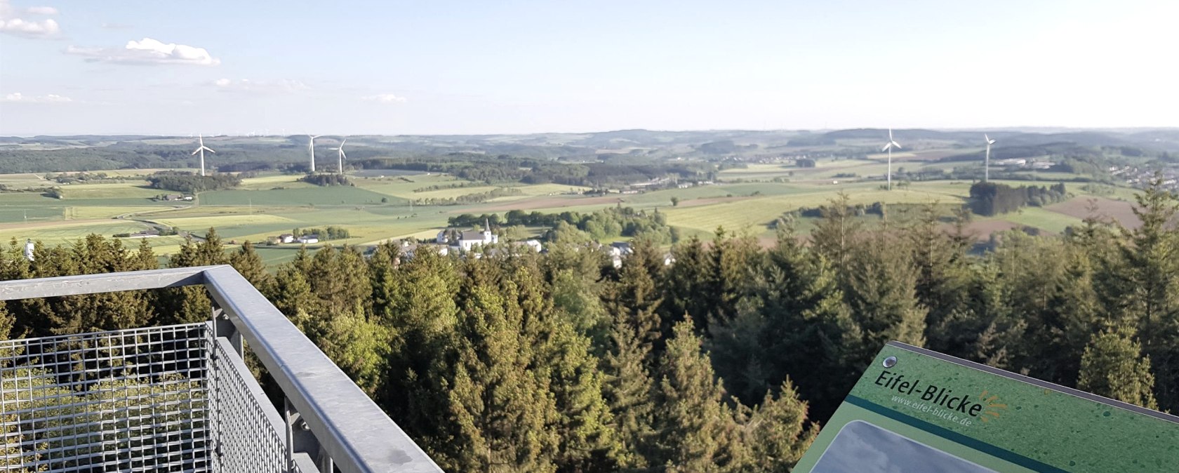 Eifel-Blick Weinsheim "Zur Hardt" Aussichtsturm, &copy; Tourist-Information Pr&uuml;mer Land