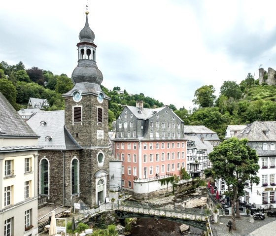 Vieille ville de Monschau avec la Maison rouge, &copy; Eifel-Tourismus GmbH, Dominik Ketz
