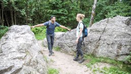 An Kaiser Karls Bettstatt, © Eifel-Tourismus GmbH, AR, shapefruit AG - finanziert durch REACT-EU
