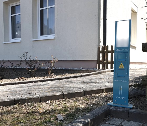 innogy E-Bike Ladestation Ulmen, &copy; GesundLand Vulkaneifel GmbH