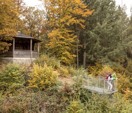 Aussichtspunkt am Burgberg bei Karl, © Eifel Tourismus GmbH, Dominik Ketz