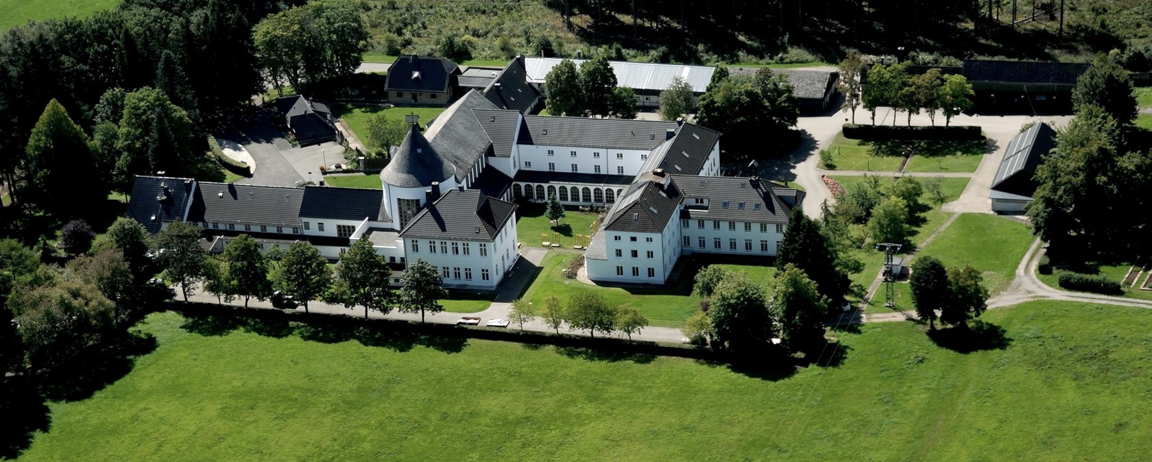 Luftbild Kloster Maria Frieden, &copy; Gemeinde Dahlem