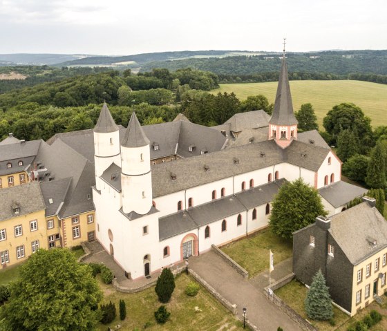 Steinfeld klooster op de Eifelsteig, © Eifel Tourismus GmbH / D. Ketz