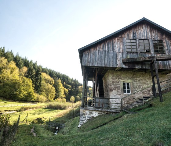 Hinterbüsch path: Cutting mill near Meisburg, © Eifel Tourismus GmbH/D.Ketz