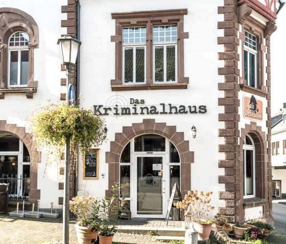 Eingang Kriminalhaus in Hillesheim, &copy; Eifel Tourismus GmbH, Dominik Ketz