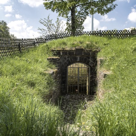 Altstra&szlig;bachquelle, &copy; Sie k&ouml;nnen die Fotos nat&uuml;rlich nutzen, hierbei bitte beim Fotonachweis oben genanntes Copyright angeben.
Bitte die Fotos nur nach R&uuml;cksprache mit uns in den sozialen Medien ver&ouml;ffentlichen, wie m&ouml;chten diese exklusiv halten. Eine Ver&ouml;ffentlichung auf eurer Homepage oder in Prospekten ist kein Problem.