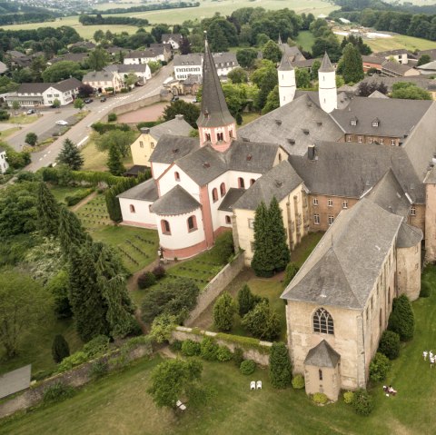 Sentier de l'Eifel, monastère de Steinfeld, © Eifel Tourismus GmbH - Dominik Ketz