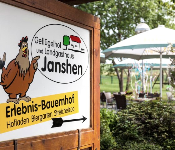 Willkommensschild Hofladen, &copy; Gefl&uuml;gelhof Janshen