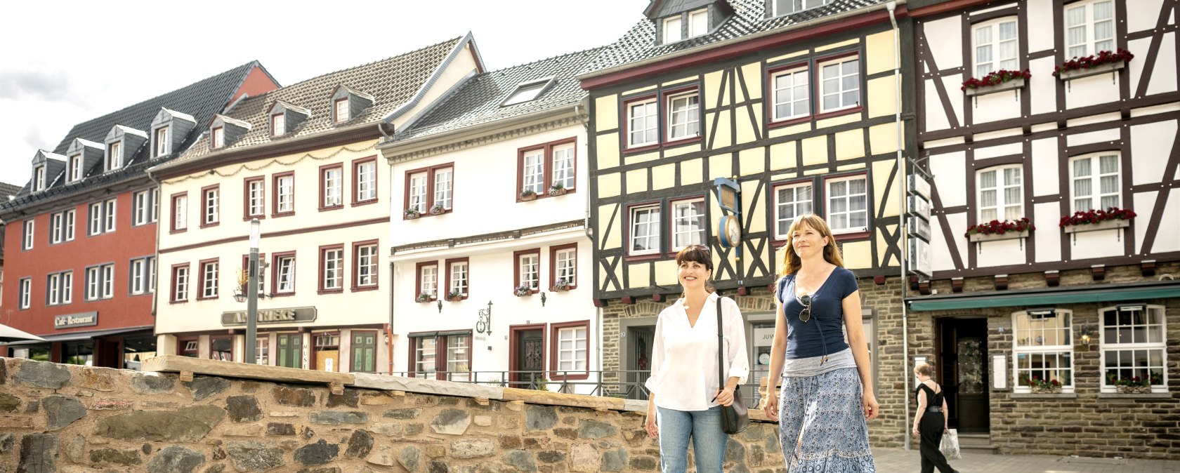 Stadtbummel im City-Outlet Bad M&uuml;nstereifel, &copy; Eifel Tourismus GmbH, Dominik Ketz
