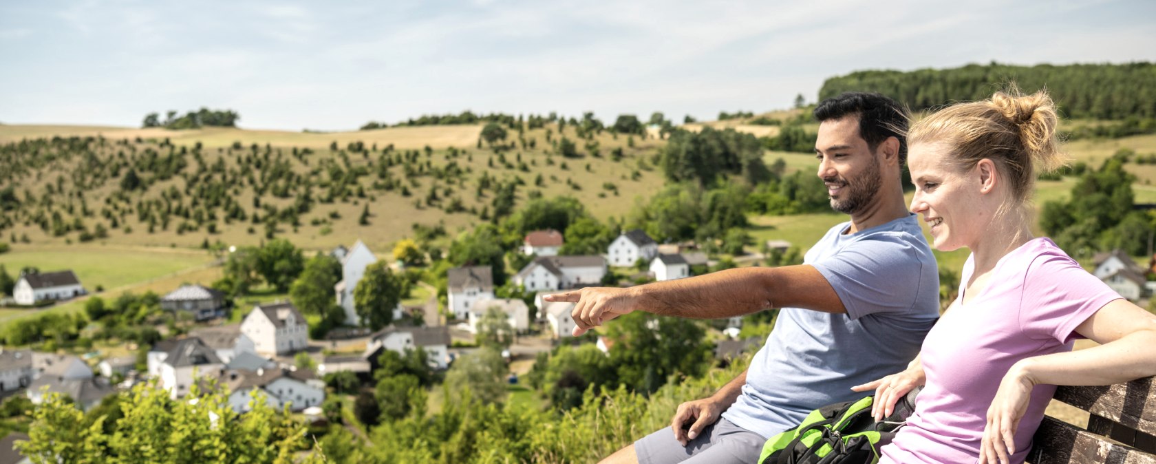 Profiter de la vue depuis le calvaire, © Eifel Tourismus GmbH, Dominik Ketz