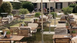 Biergarten in der Burg Bruch, © Fredelo GmbH