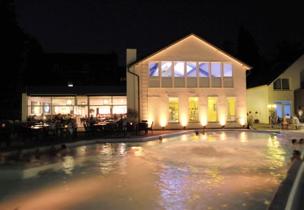 Abendkulisse Meerwasserpool & Restaurant