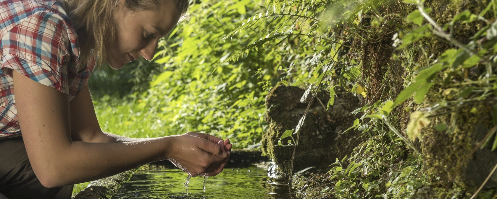 Maischquelle Wasser, &copy; Natur- und Geopark Vulkaneifel/K.-P. Kappest