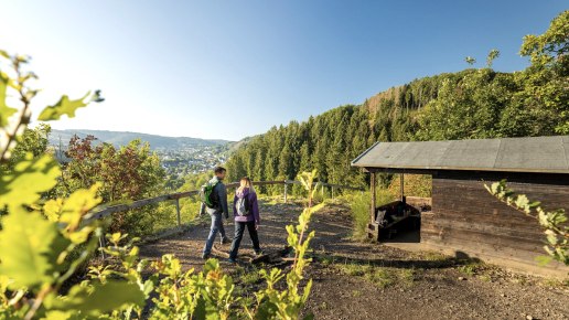 Rast am Aussichtspunkt Kuckucksley, © Eifel Tourismus GmbH, Dominik Ketz