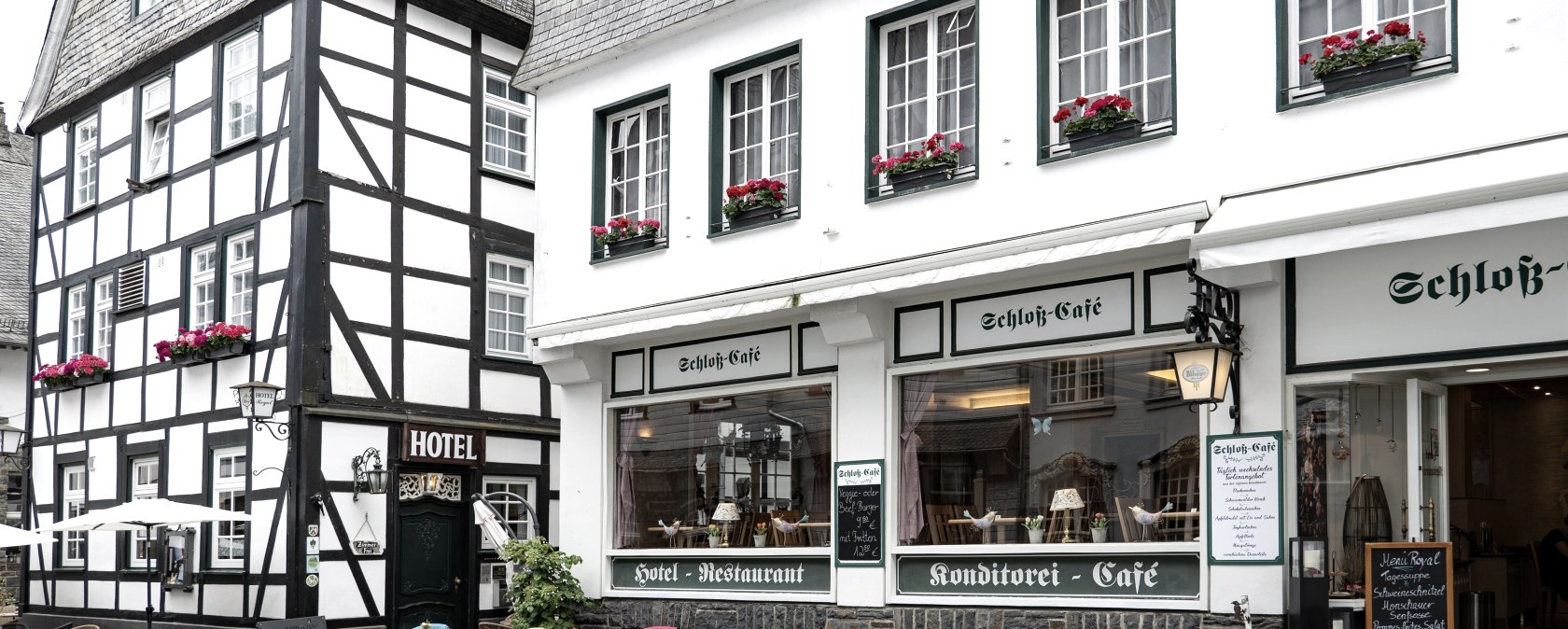 Schloss Café Außenansicht, © Achim Pröpper