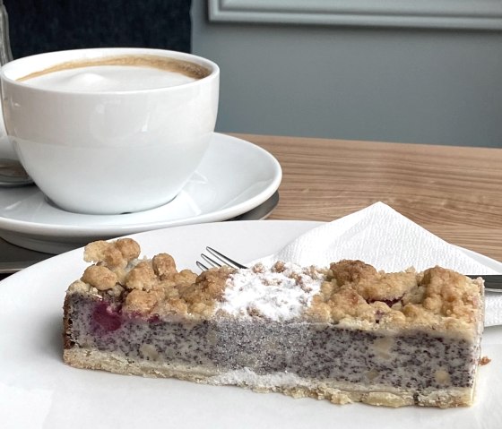 Kuchen & Kaffee, &copy; Konditorei Thielen Caf&eacute; Patisserie