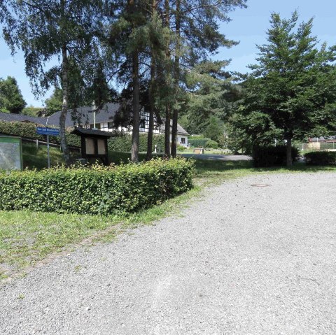 Wanderparkplatz Hans-Josef-Hilsenbeck-Platz, &copy; Rursee-Touristik GmbH