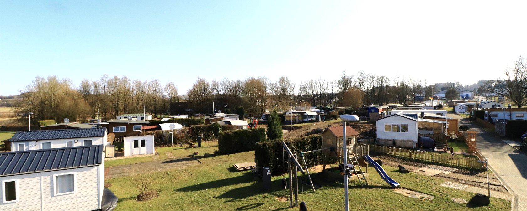 Der Campingplatz mit seinen H&auml;usern, &copy; Campingplatz Jungferweiher