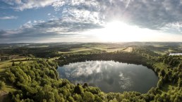 Le Weinfelder Maar et le Schalkenmehrener Maar, &copy; Eifel Tourismus GmbH, D. Ketz